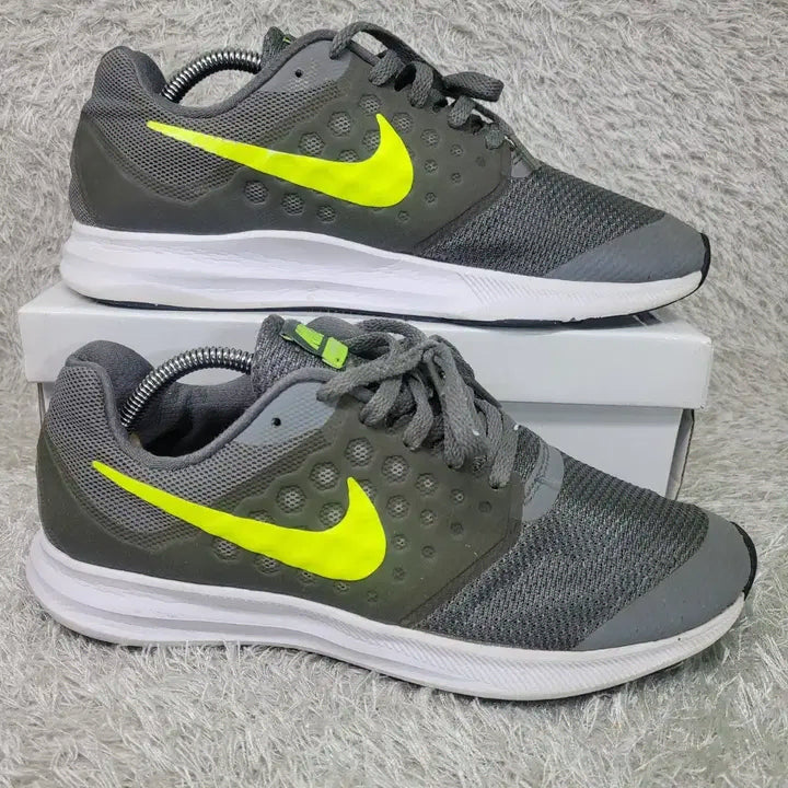 [BUNJANG] Nike Downshifter 7 Sneakers / 구제짱짱맨 245 나이키 다운쉬프터7 스니커즈