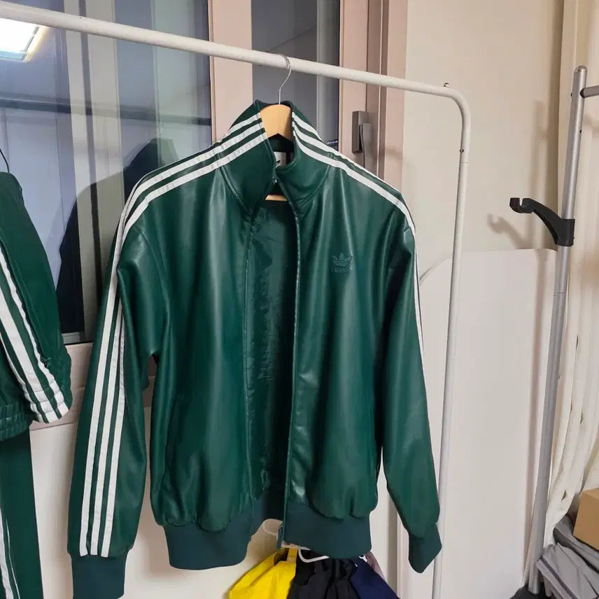 [BUNJANG] Adidas Faux Leather Firebird Jacket & Pants Set / (중고) 아디다스 포우 레더 루즈 파이어버드 자켓 M / 팬츠 2XL