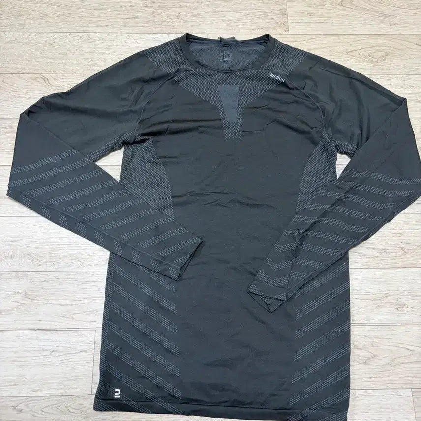 [BUNJANG] Decathlon Warm Running Long Sleeve Dark Gray / (M) 데카트론 웜 러닝 롱 슬리브 다크그레이