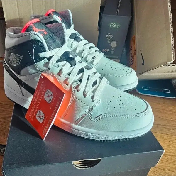 [BUNJANG] Nike Air Jordan 1 Mid Shoes / 나이키 에어 조던 1 미드 판매합니다