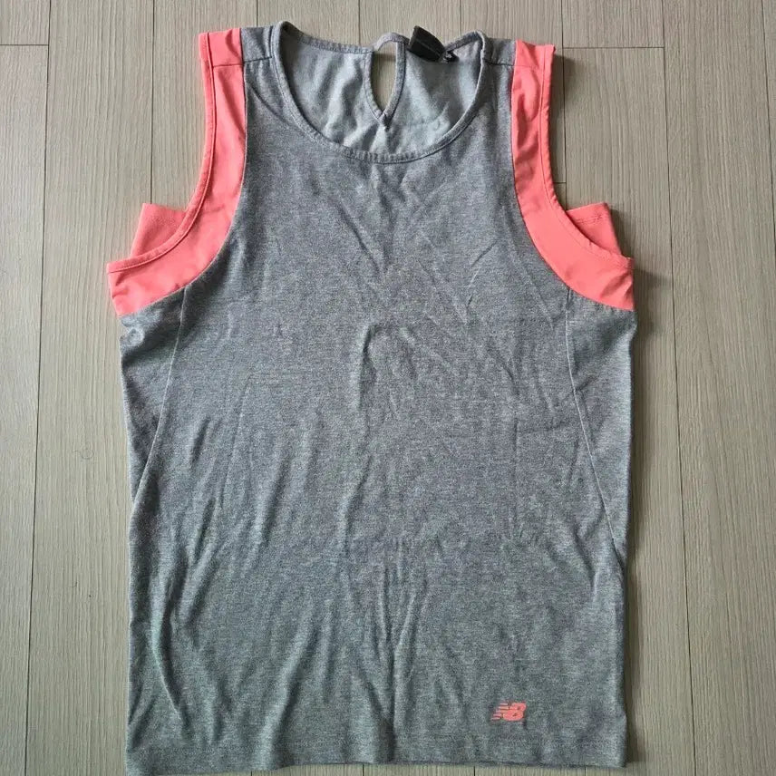 [BUNJANG] New Balance Sleeveless T-Shirt Gray Pink Size 90 / 뉴발란스 민소매 그레이 핑크 90