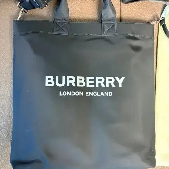 [BUNJANG] Burberry Logo Tote Bag / 버버리 로고 토트백 직거래만