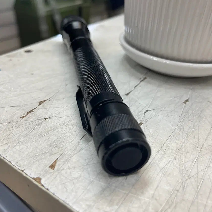 [BUNJANG] Streamlight Junior LED Tactical Flashlight / 할인 4.스트림라이트 주니어 LED 전술 손전등 (정상작동 실사진)