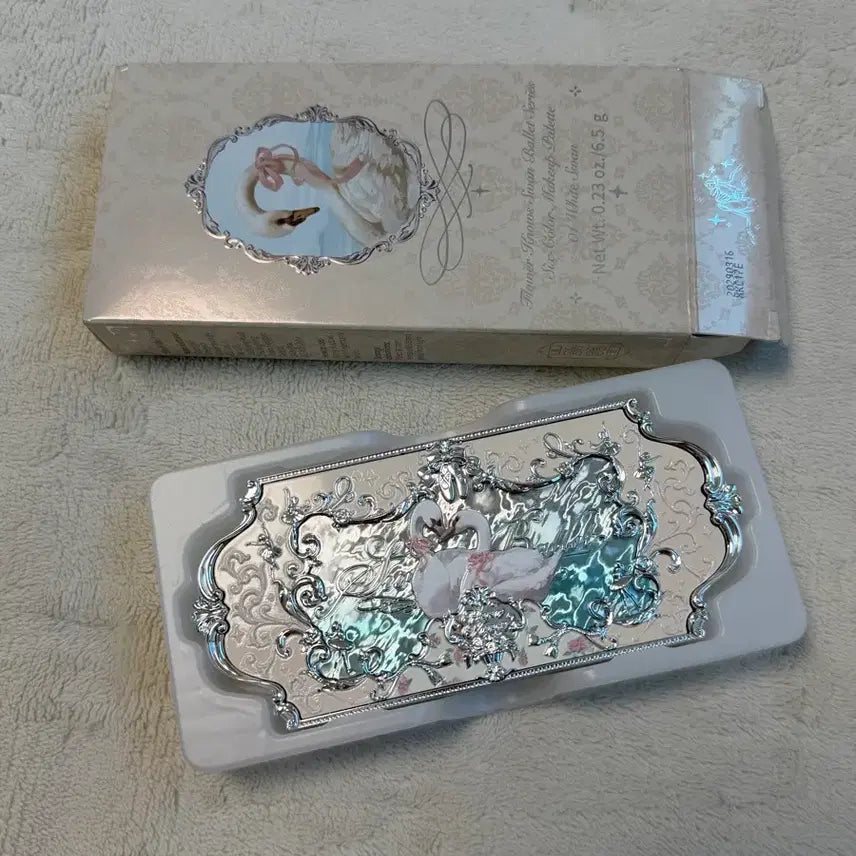 [BUNJANG] Flower Knows Swan Ballet Series Makeup Palette 01 White Swan / 플라워노즈 스완 발레 시리즈 메이크업 팔레트 01 화이트 스완