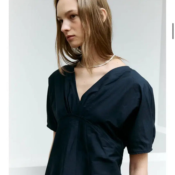 [BUNJANG] Thellic V-Neck Blouse / 가격인하)더릴 브이넥 블라우스 판매합니다