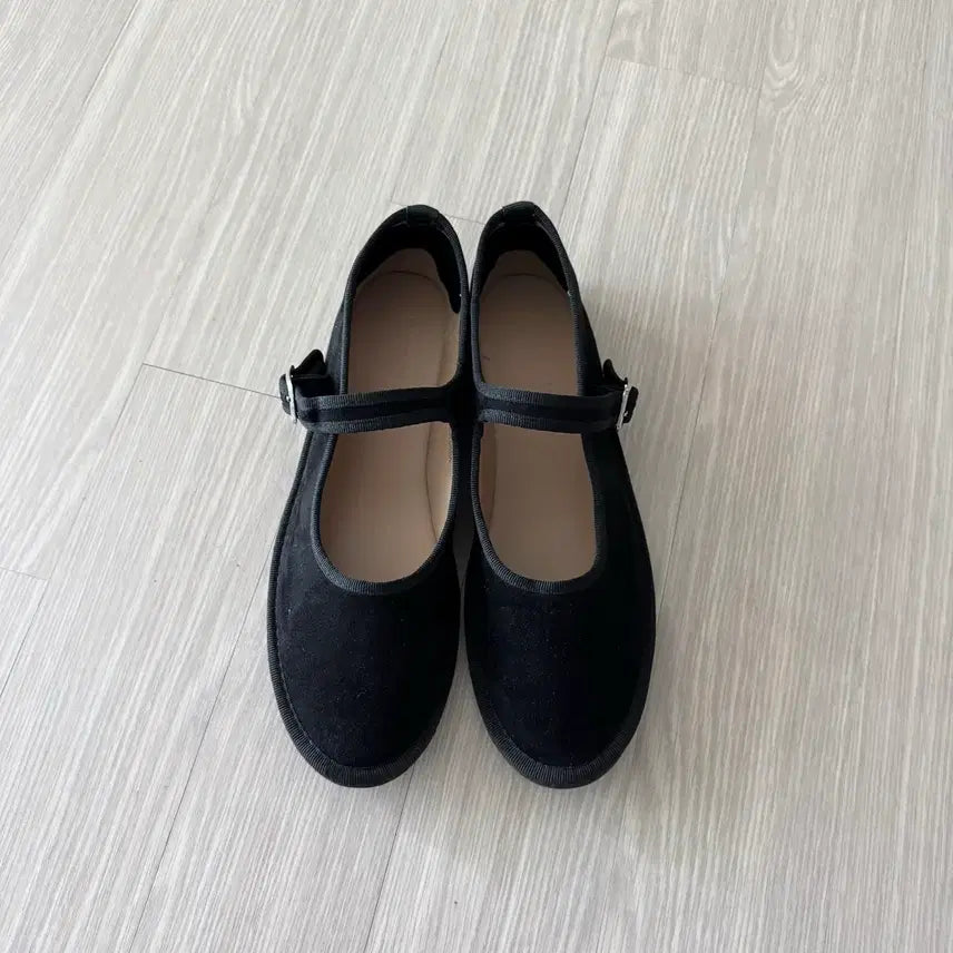 [BUNJANG] Ssapoon Isabel Mary Jane Flat Shoes (Size 245) / 사뿐 이자벨 메리제인 플랫슈즈 245