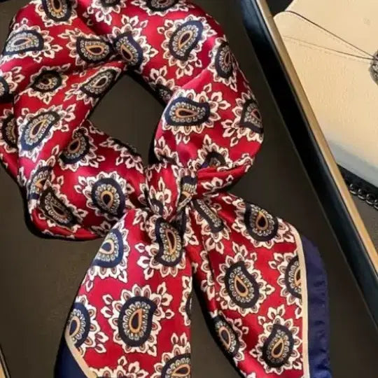 [BUNJANG] Red/Navy Patterned Scarf / 스카프(새상품 1장있음