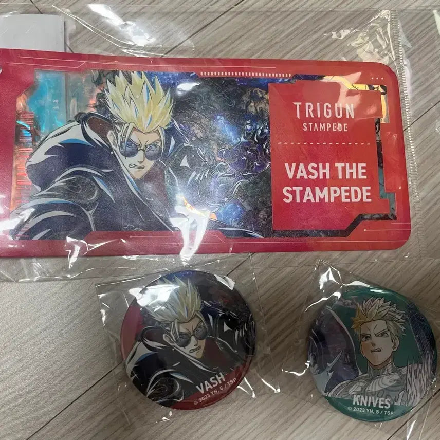 [BUNJANG] Trigun Aurora Ticket Holder & Can Badge Bundle Set / 트라이건 오로라 티켓홀더 캔뱃지 일괄
