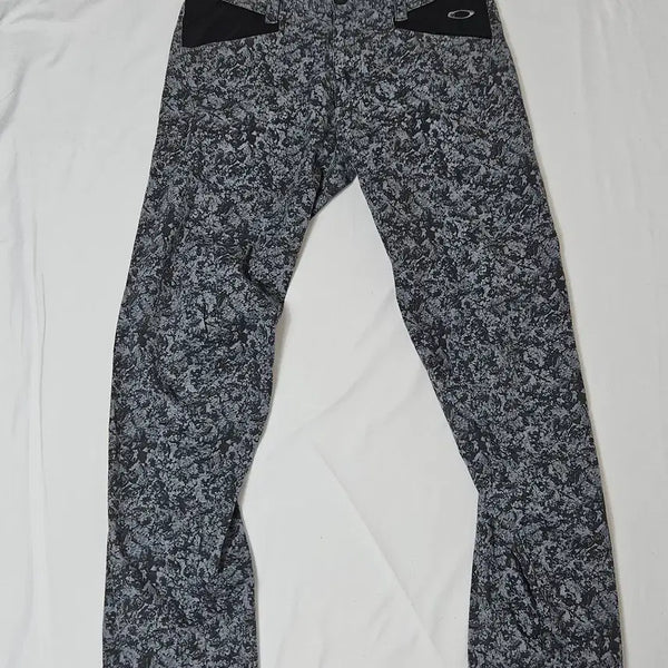 [BUNJANG] Oakley Skull Flower Pattern Golf Pants / 오클리 Oakley 스컬팬츠 바지 골프 기능성 플라워 고프코어 일본 34