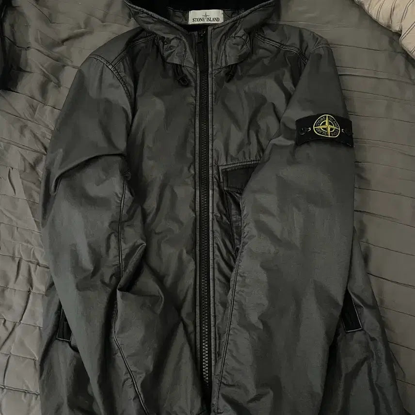 [BUNJANG] Stone Island Ramie Flock Windbreaker Jacket / 스톤아일랜드 라미플록 바람막이