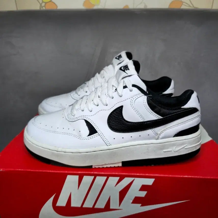 [BUNJANG] Nike Air Force 1 Sneakers (255) / 나이키 에어포스 1 운동화 (255)