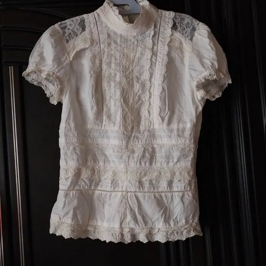 [BUNJANG] White Lace Blouse / 흰색 레이스  .블라우스