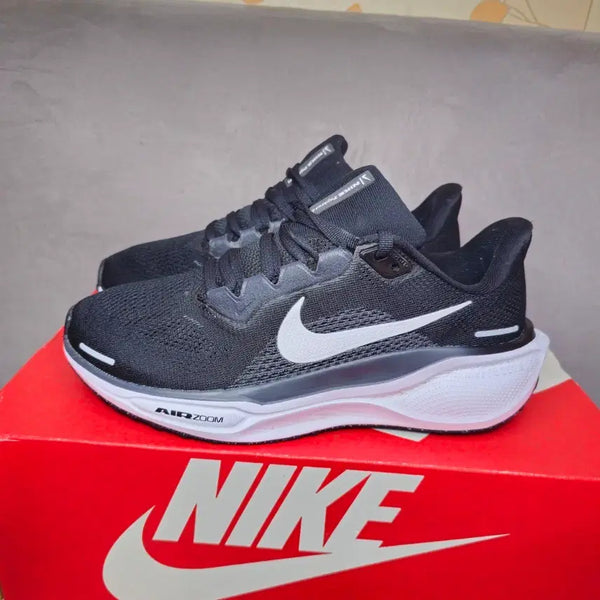[BUNJANG] Nike Air Zoom Sneakers (Size 245) / 나이키 에어줌 운동화 (245)