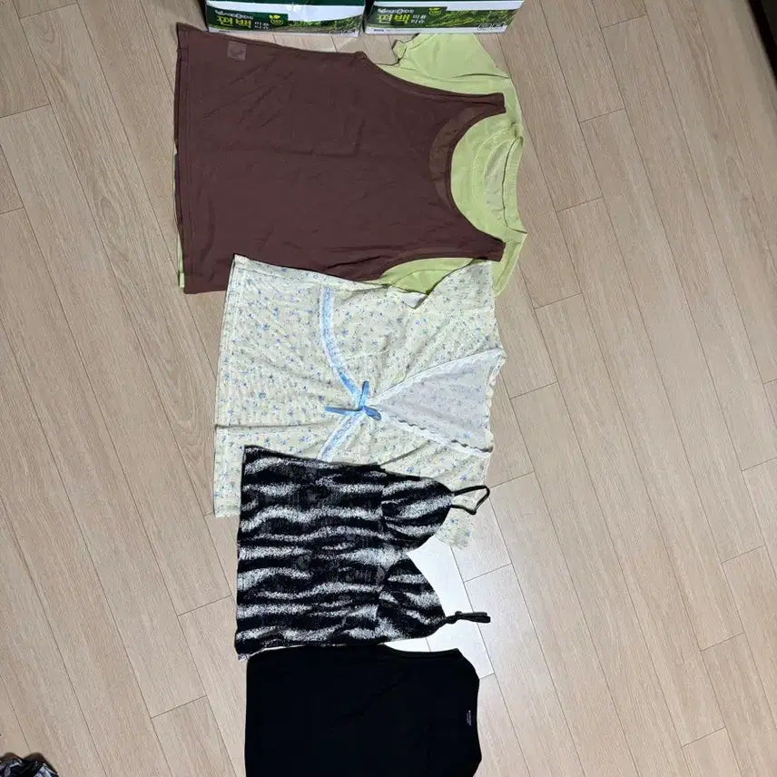 [BUNJANG] Women's 5-Piece Clothing Set / 옷정리합니다 5종