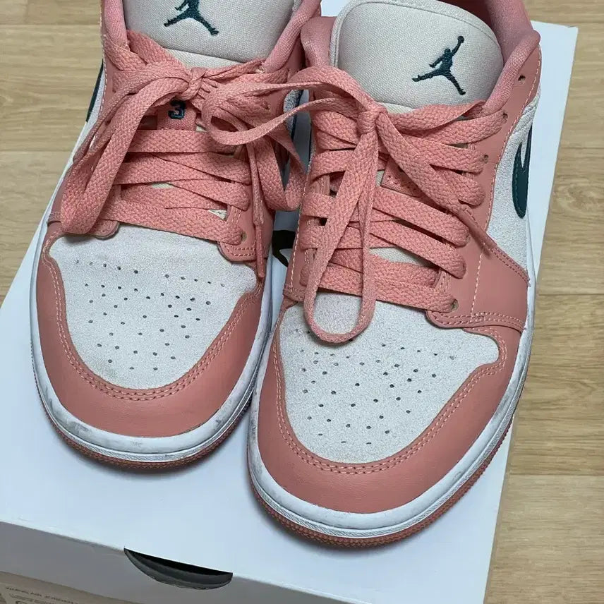 [BUNJANG] Nike Jordan 1 Low Light Madder Root (Women's) Sneakers / (W) 조던 1 로우 라이트 매더 루트