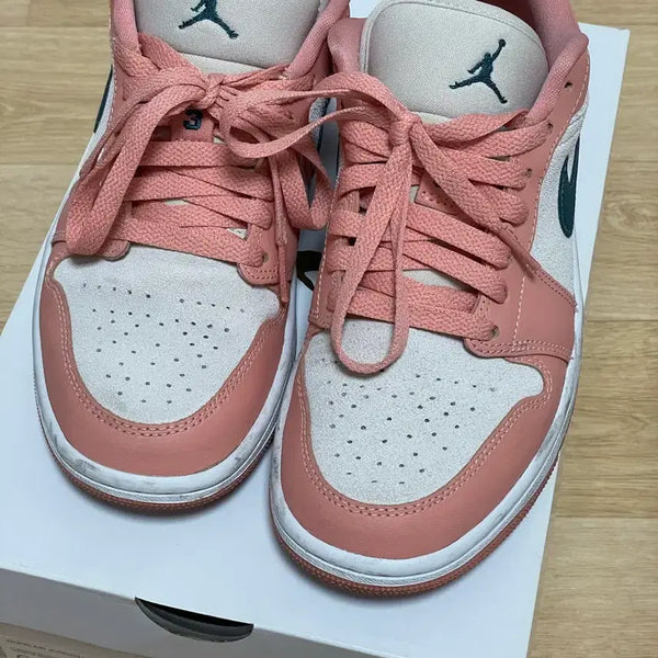 [BUNJANG] Nike Jordan 1 Low Light Madder Root (Women's) Sneakers / (W) 조던 1 로우 라이트 매더 루트