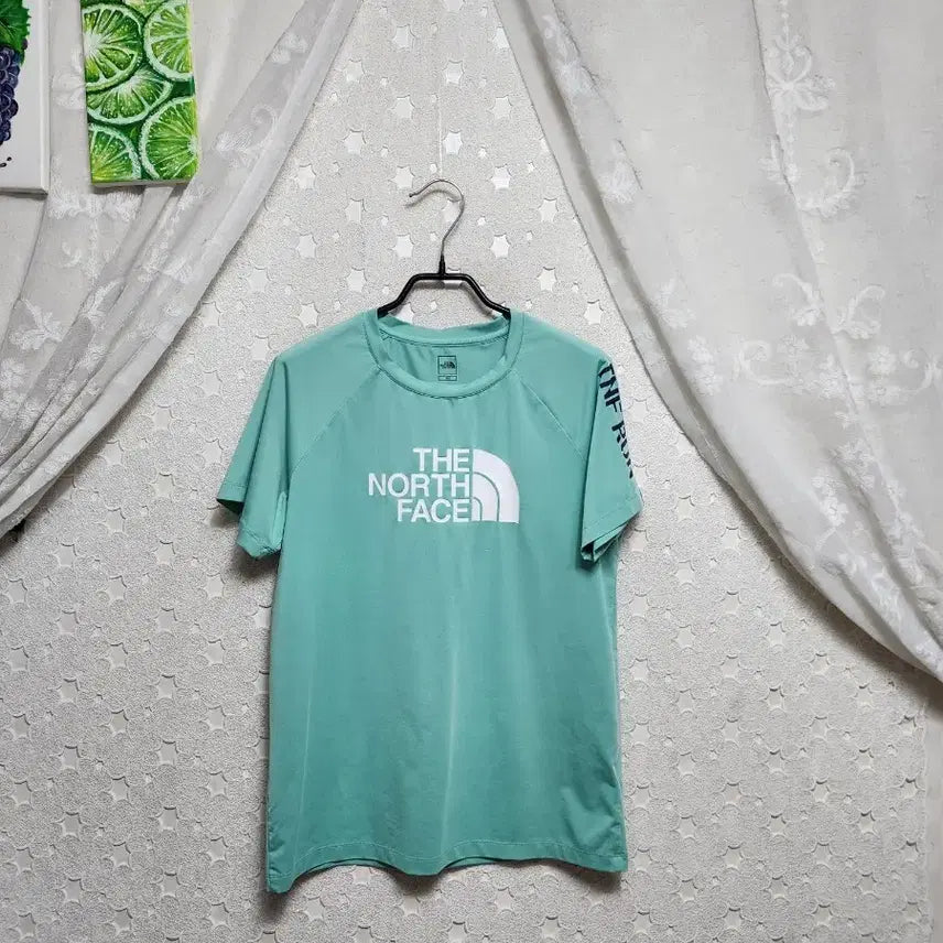 [BUNJANG] The North Face Women's T-Shirt Size S / 노스페이스 반팔티 160사이즈 여성s