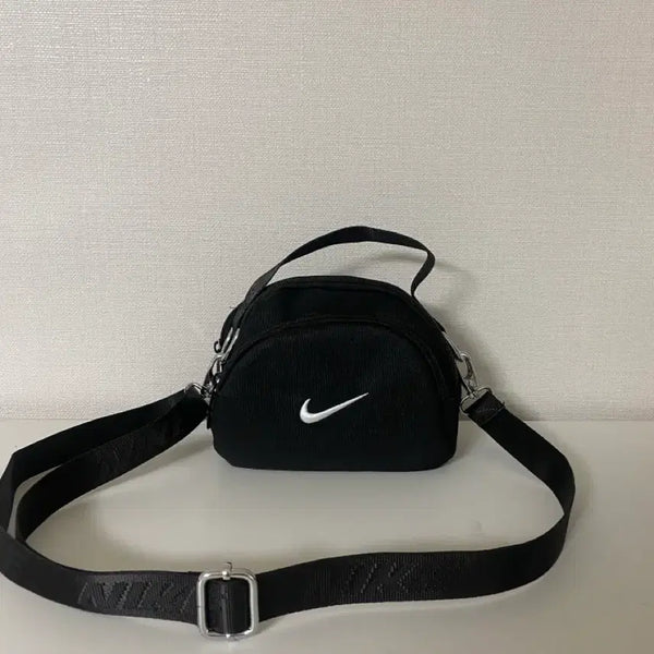 [BUNJANG] Nike Swoosh Mini Crossbody Bag Black / 나이키 스우시 미니 크로스백 블랙