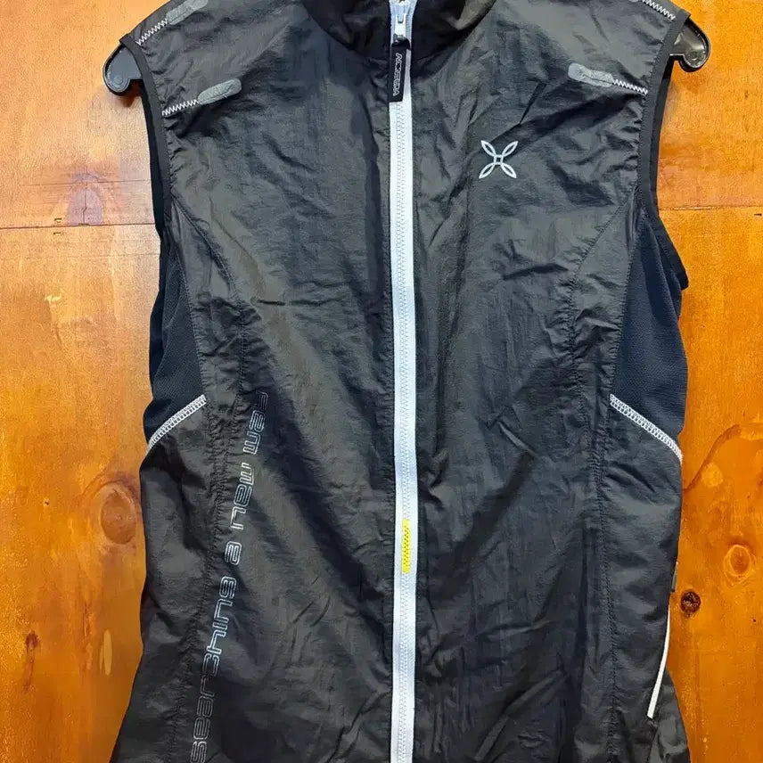 [BUNJANG] Montura Lightweight Windbreaker Vest Zip-Up Vest S / 몬츄라 등산 경량 바람막이 베스트 집업 조끼 S
