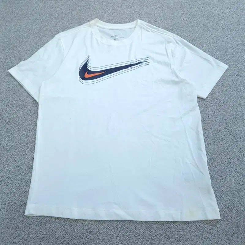 [BUNJANG] Nike Short-Sleeve T-Shirt (L) / L 나이키 반팔 티 | 0605C12