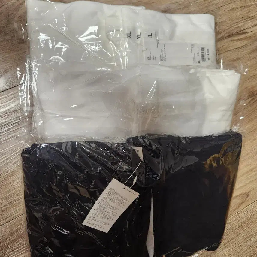 [BUNJANG] Uniqlo U Crew Neck T-shirt XL / 유니클로U 크루넥T XL 새상품