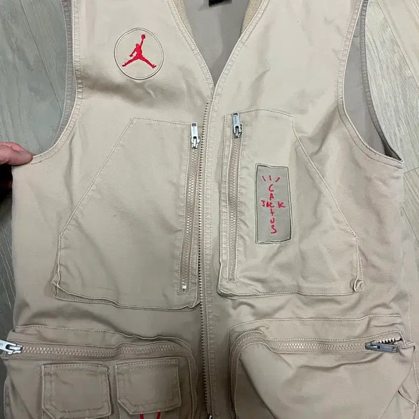 [BUNJANG] Jordan x Travis Scott Utility Vest Beige / 조던 x 트래비스 스캇 유틸리티 베스트 - US/EU