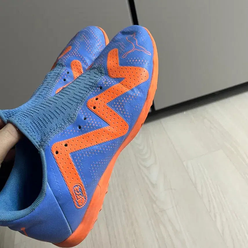 [BUNJANG] Puma Futsal Shoes (Size 260-265) / 사용감 적은 푸마 풋살화