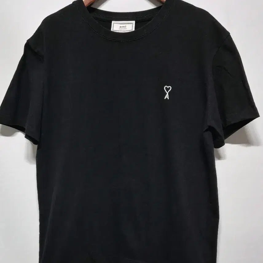 [BUNJANG] Ami Heart Logo Black Short-Sleeve T-Shirt / 아미 하트 로고 블랙 반팔티 L