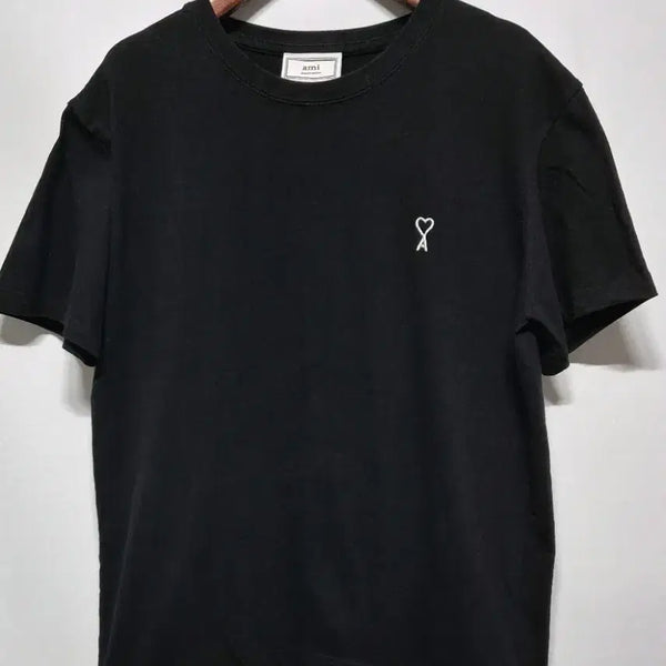 [BUNJANG] Ami Heart Logo Black Short-Sleeve T-Shirt / 아미 하트 로고 블랙 반팔티 L
