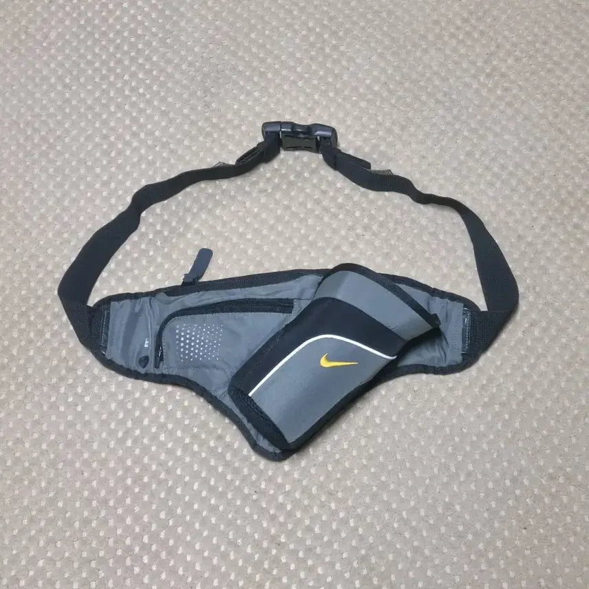 [BUNJANG] Nike Running Waist Bag / 나이키 러닝 힙색 웨이스트백 가방