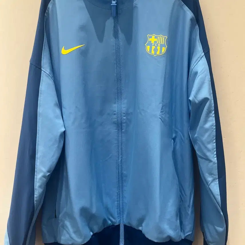 [BUNJANG] Nike FC Barcelona Strike Anthem Jacket L / L) 나이키 FC 바르셀로나 스트라이크 앤썸 앤섬 자켓 새제품 판매