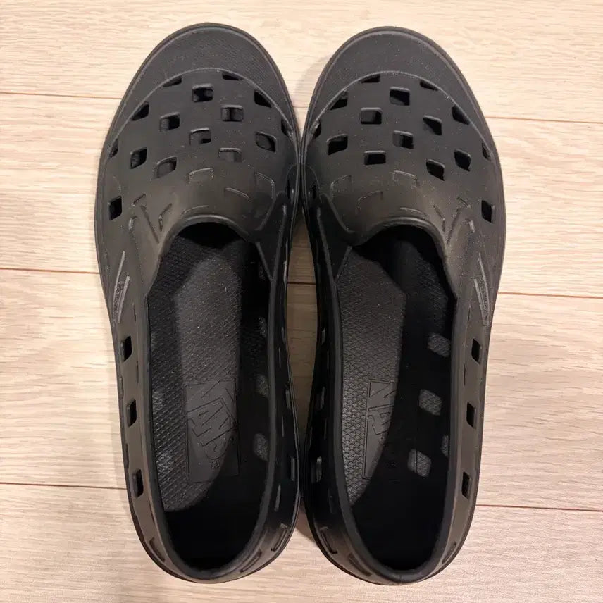 [BUNJANG] Vans Slip-On Aqua Jelly Shoes 235mm / 반스 슬립온 아쿠아슈즈 젤리슈즈 235mm