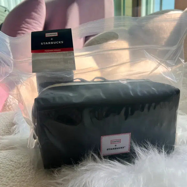 [BUNJANG] Starbucks Hunter Collaboration Two-Way Pouch (Black) / [새상품]스타벅스 헌터 콜라보 투웨이 파우치 (블랙)