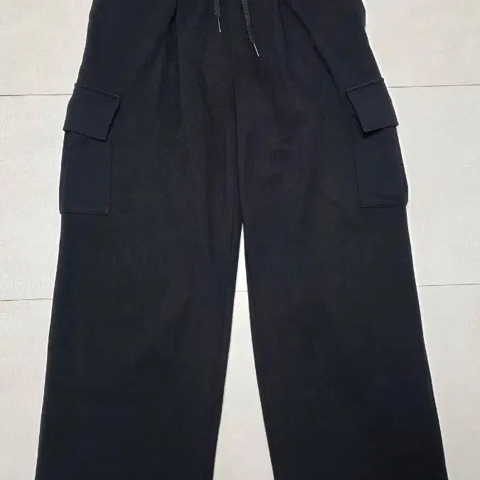 [BUNJANG] Urbanage One-Tuck Wide Cargo Sweatpants / 어반에이지 원턱 와이드 카고 스웨트 팬츠