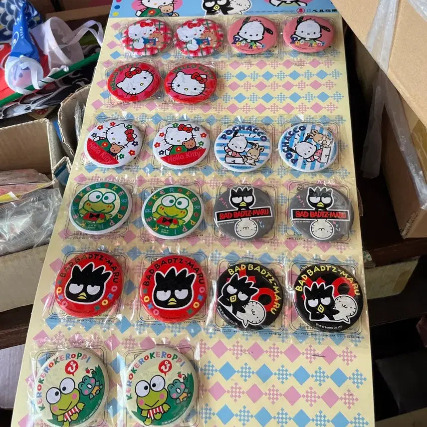 [BUNJANG] Sanrio Classic Badges Kitty, Badtz-Maru, Keroppi / 97년 산리오 고전 뱃지 키티 바츠마루 케로피