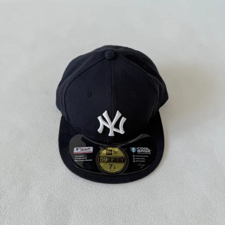 [BUNJANG] New Era New York Yankees Snapback Hat / 뉴에라(NEW ERA) 양키즈 스냅백(데드스탁급)
