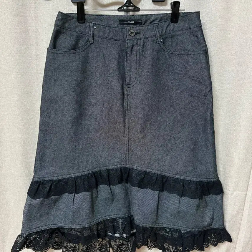 [BUNJANG] ON&ON Denim Lace Skirt Black / ON&ON 데님 레이스 스커트 블랙