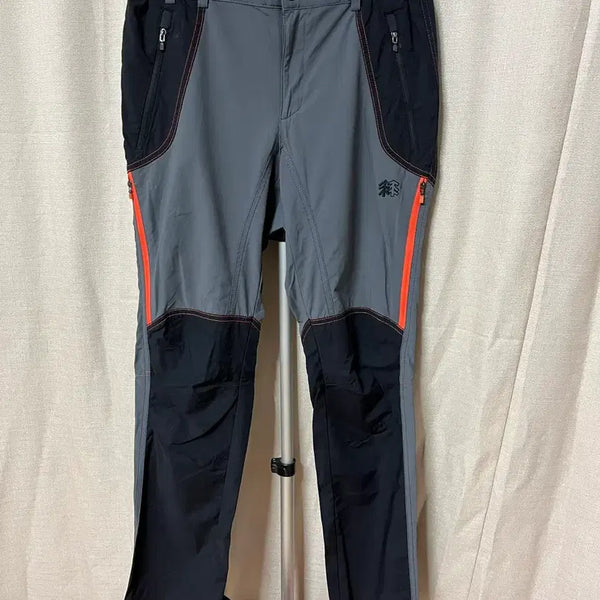 [BUNJANG] Kolon Outdoor Pants Grey/Black with Orange Accents Size 29-30 / 코오롱 등산바지 그레이/블랙 오렌지포인트29-30