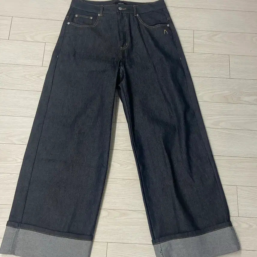 [BUNJANG] Arkam Raw Denim Jeans / 아캄 생지 데님