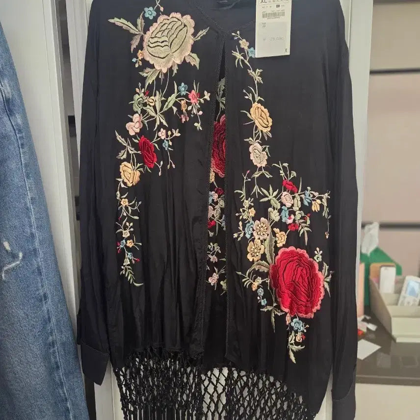 [BUNJANG] Zara Embroidered Tassel Cardigan / 자라 가디건 여름꺼. 55-66추천 새거