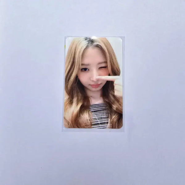 [BUNJANG] IVE Rei Lucky Draw Photocards (Chinese Concert / Japanese Doll / POB) - Unsealed / 아이브 예티몰 럭드 레이/분철중국콘서트일본인형미공포개봉교환