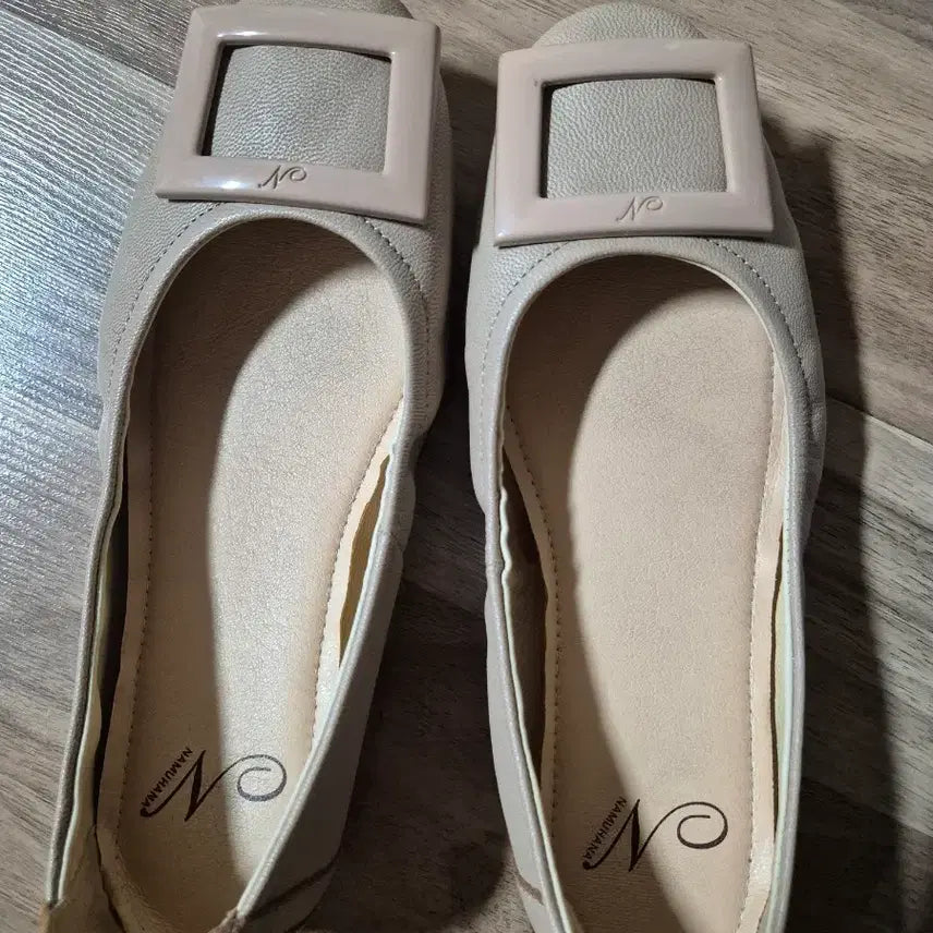 [BUNJANG] Namuhana Leather Ballet Flats Beige 235mm / 양가죽 플렛슈즈 베이지235mm
