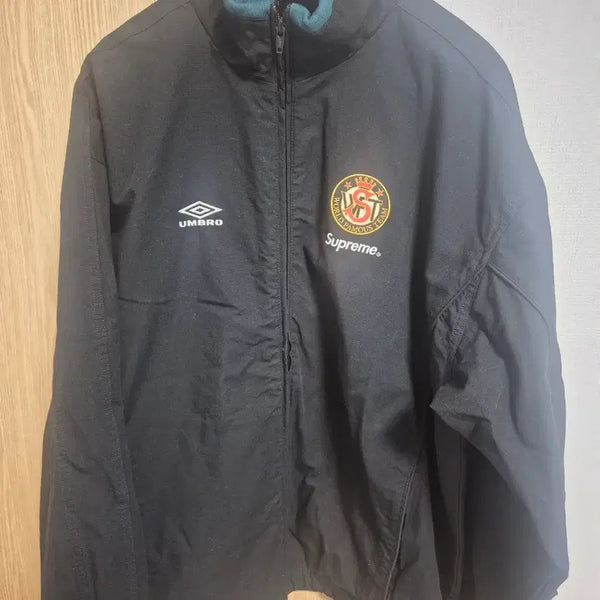 [BUNJANG] Supreme x Umbro Cotton Ripstop Track Jacket Black 23FW / (m)슈프림 x 엄브로 코튼 립스탑 트랙 자켓 블랙 - 23FW