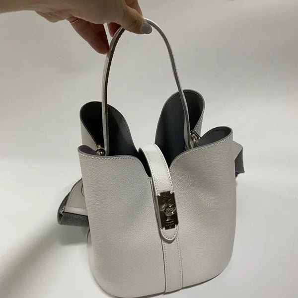 [BUNJANG] Vunque Petal Hobo Bag / 분크 페탈 호보