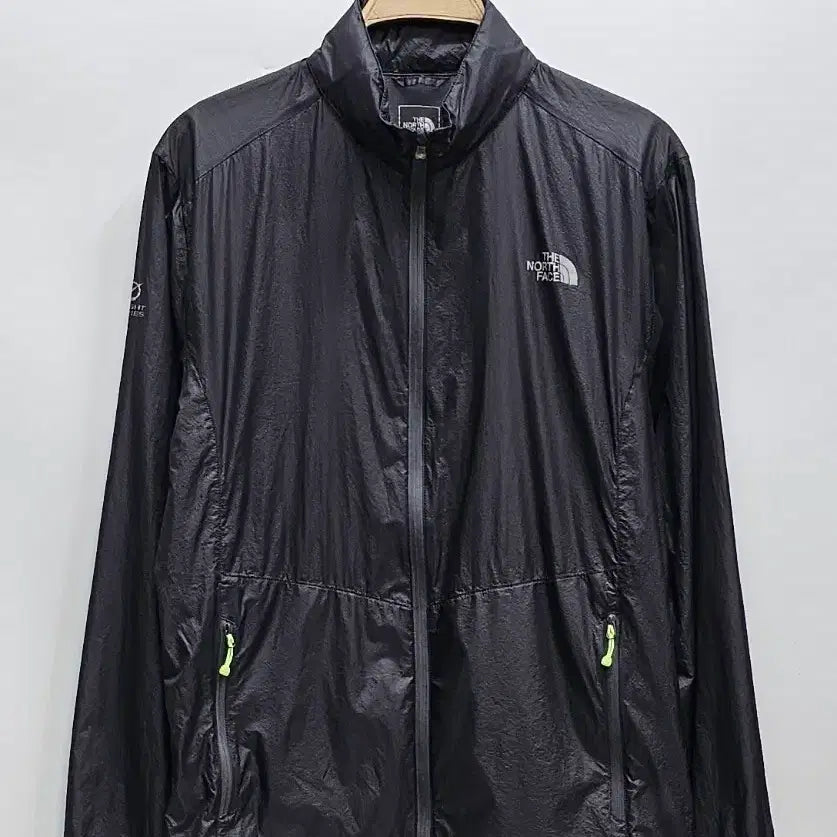 [BUNJANG] The North Face Pertex Quantum Flight Series Windbreaker Jacket Black / 노스페이스 퍼텍스 퀀텀 플라이트 시리즈 바람막이 자켓 블랙 100