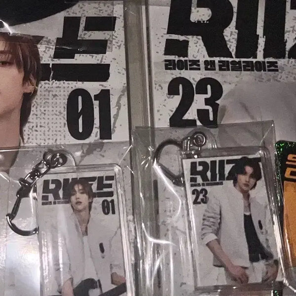 [BUNJANG] RIIZE Sungchan Wonbin Comic Book Concert Tour Rising Hard Photobook Set / 라이즈 원빈 성찬 코믹북 콘서트 투어 라이징 라우드 포토북 세트 코믹스북