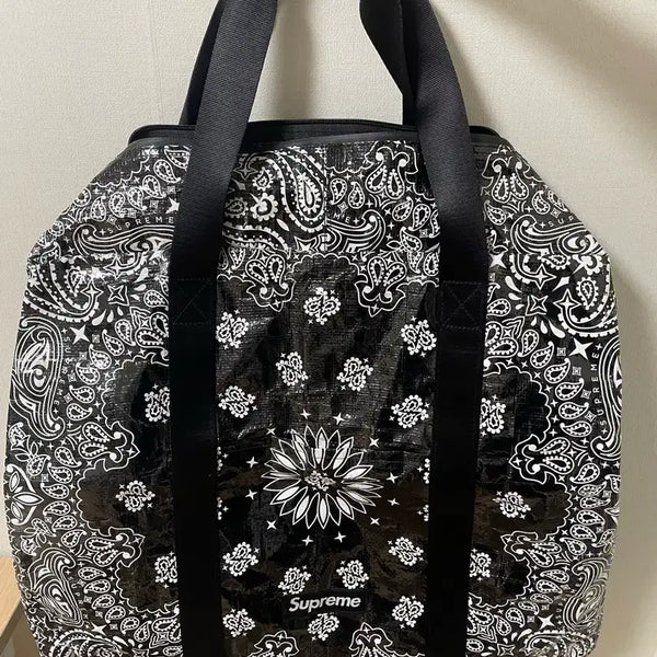 [BUNJANG] Supreme Bandana Tarp Large Duffle Bag Black / 슈프림 반다나 타프 라지 더플백 블랙