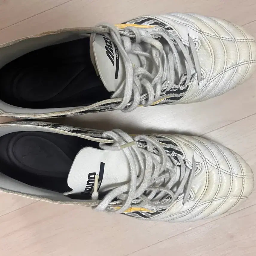 [BUNJANG] Mizuno Morelia Neo Soccer Cleats / 미즈노 모렐리아 네오