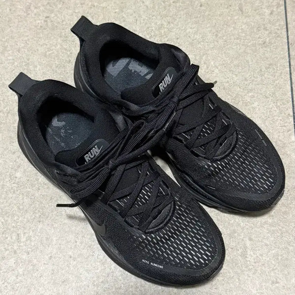 [BUNJANG] Nike Vomero 18 Running Shoes Black / 나이키 러닝화 보메로18 240 블랙