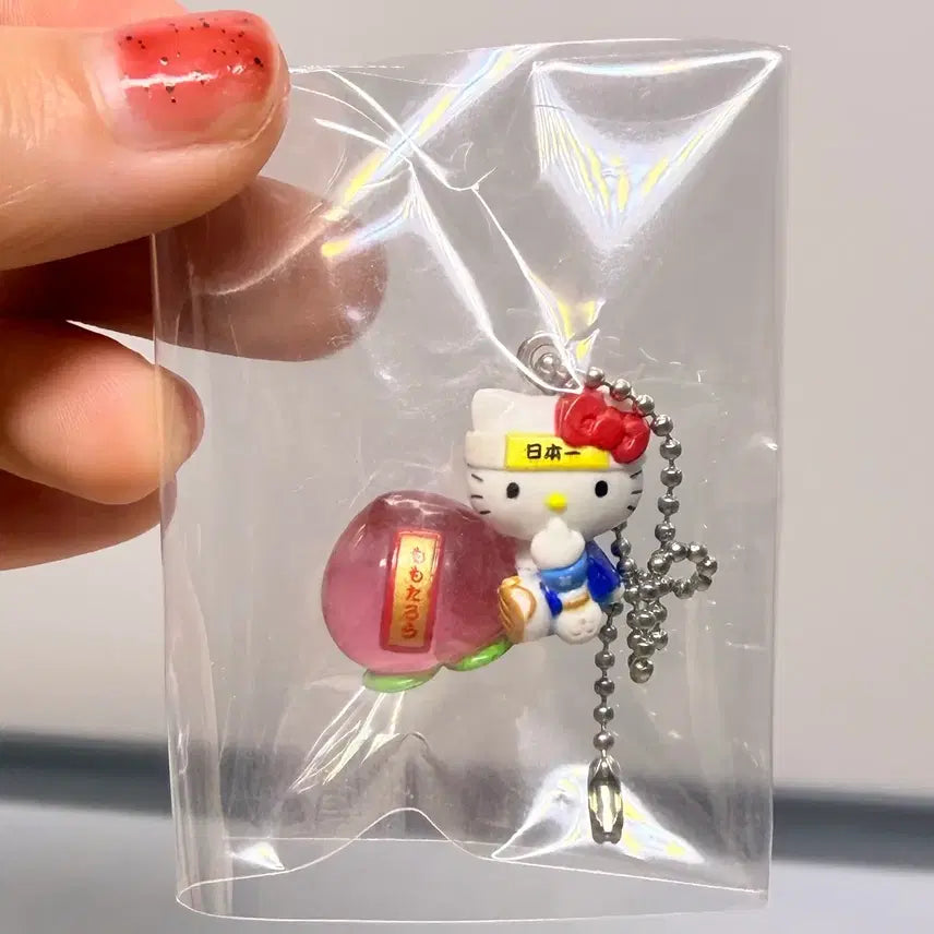 [BUNJANG] Hello Kitty Vintage Peach Figure Keychain / 헬로키티 고전 스트랩 복숭아 핑크 피규어 키링